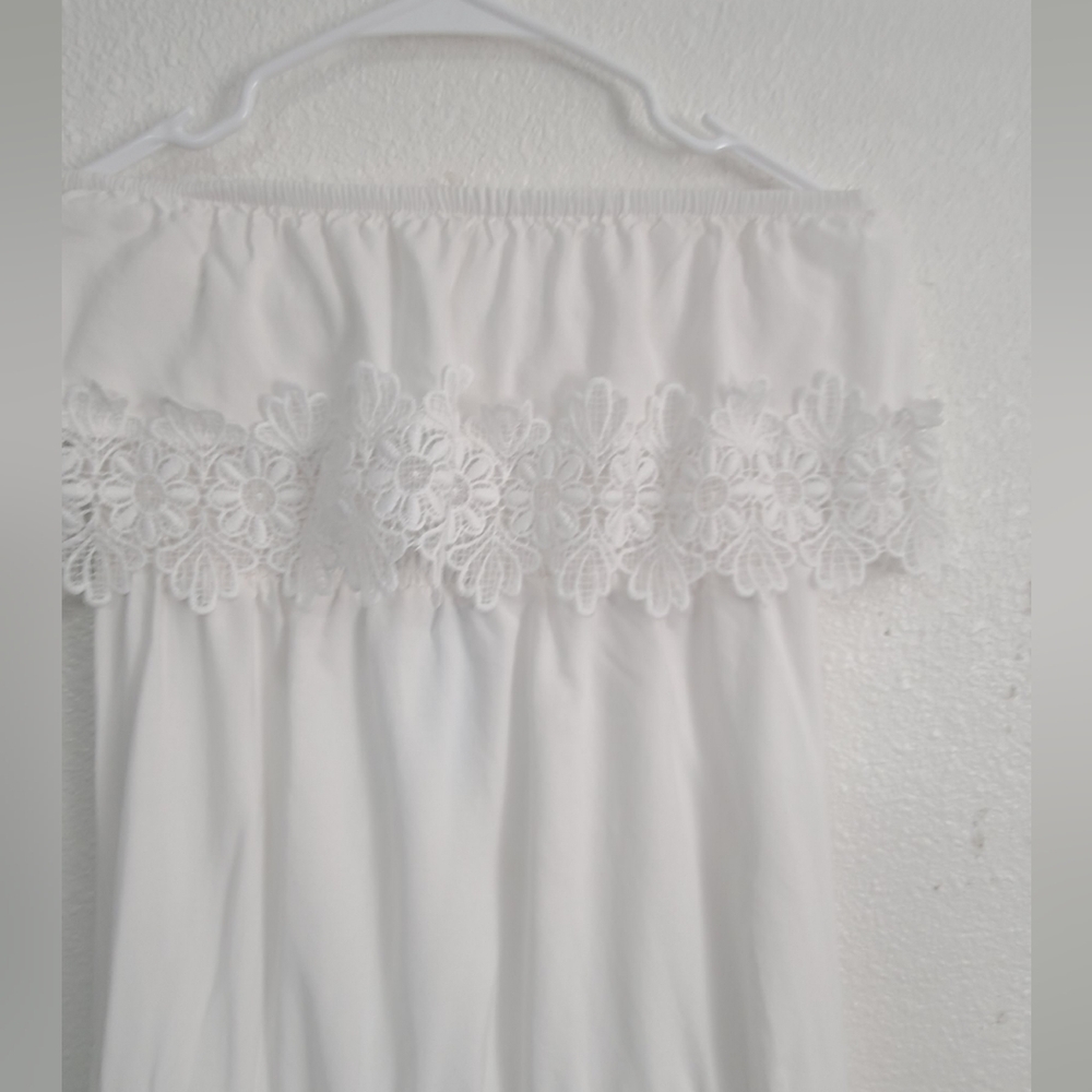 Solitaire White Lace Off-Shoulder Dress - Picture 7 of 11